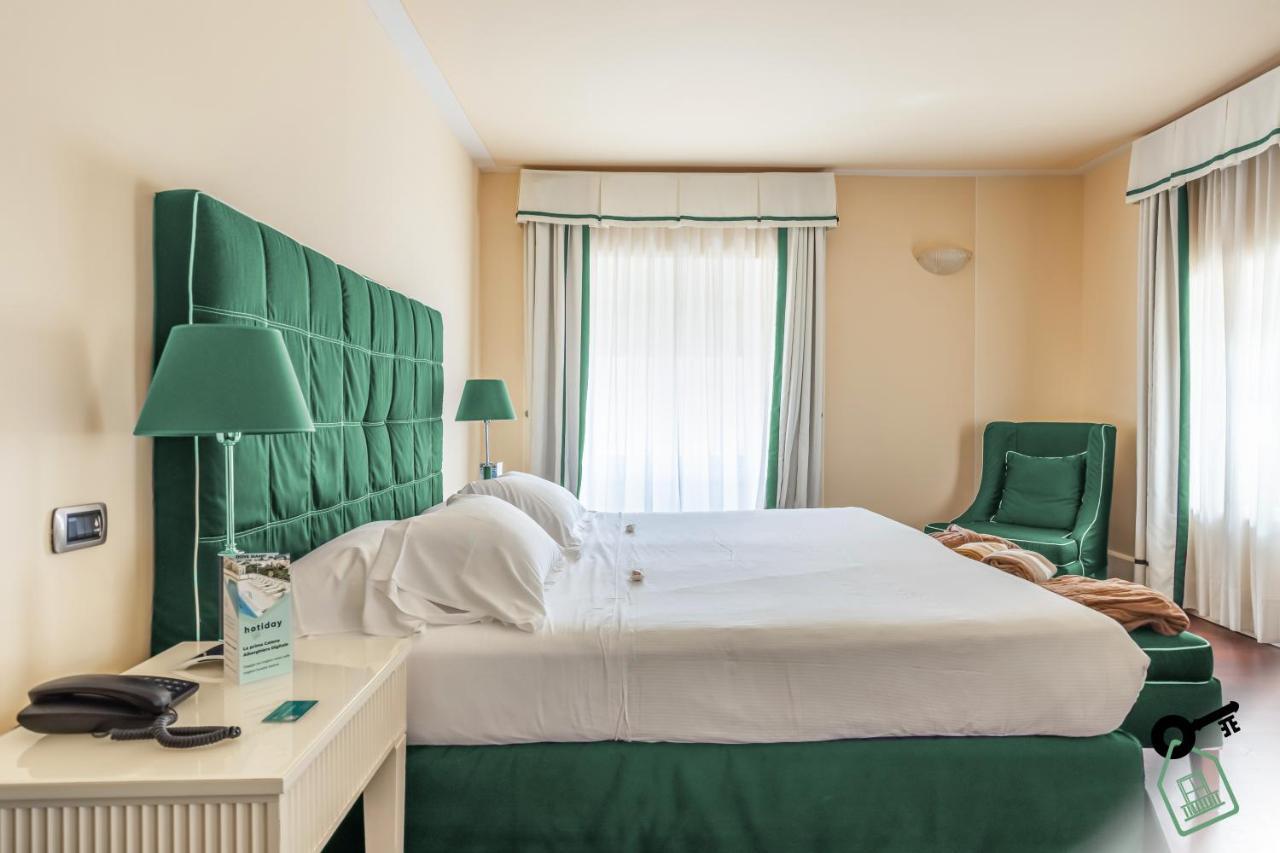 Hotel Rooms Livorno Eksteriør billede